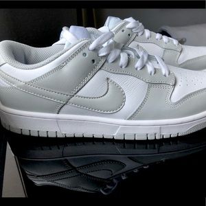 Nike Dunk Lows - Photon Dust